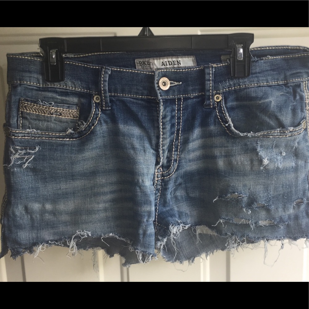 BKE distressed shorts